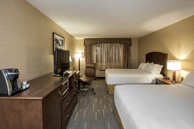 Bedroom 4, Holiday Inn LETHBRIDGE by IHG, Division No. 2
