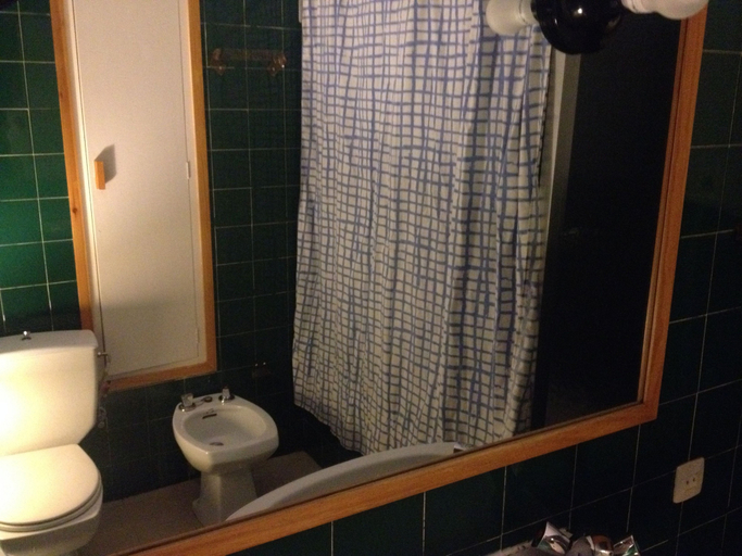 Bathroom, Plaça Vedruna, Girona