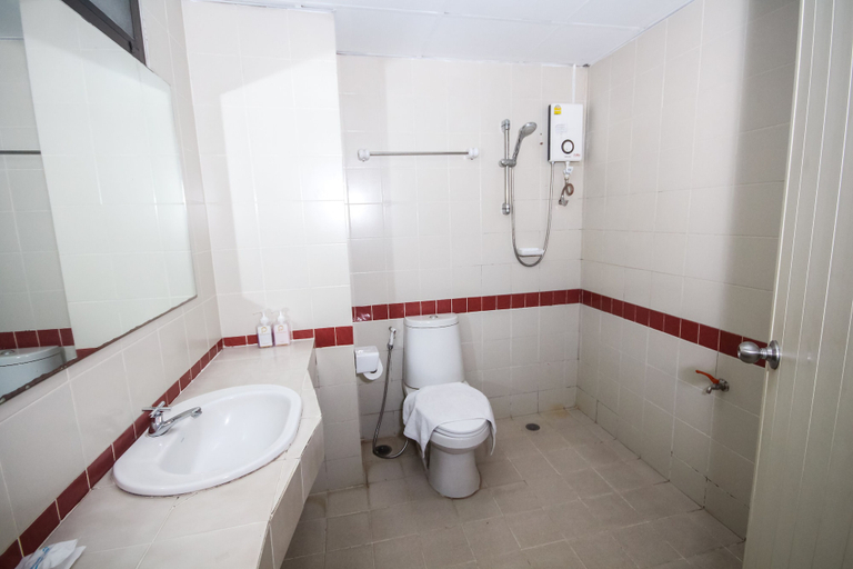Bathroom 4, Phusuang Place, Muang Chiang Mai