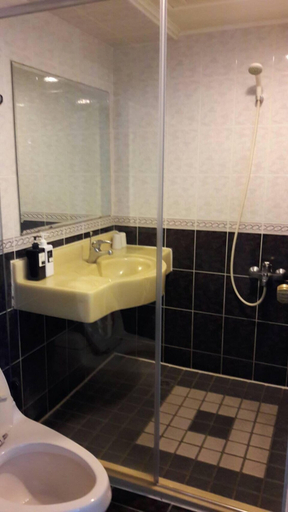 Bathroom 3, Light Blue, Pingtung