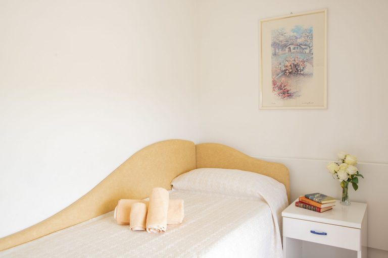 Bedroom 4, Hotel Pacific, Rimini