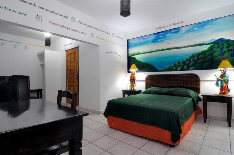 Bedroom 5, El Güegüense, Managua