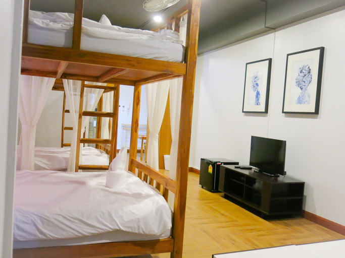 Bedroom 24