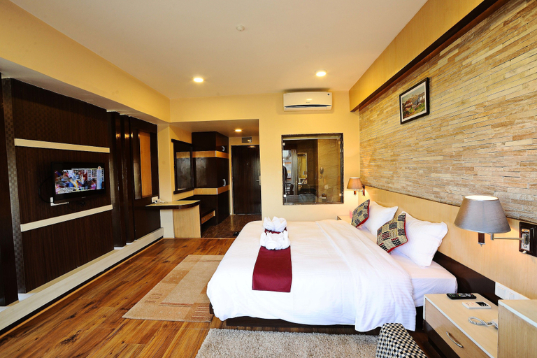 Bedroom 4, Hotel Queens Park, Gandaki