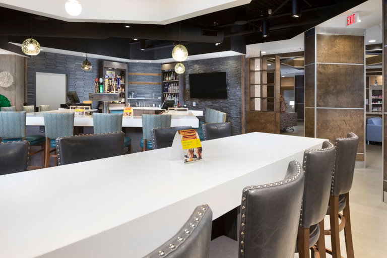 Food & Drinks 5, Holiday Inn JOHNSON CITY by IHG, Washington