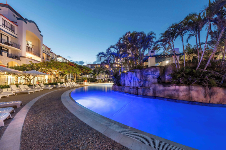 Sport & Beauty 2, Oaks Gold Coast Calypso Plaza Suites, Gold Coast