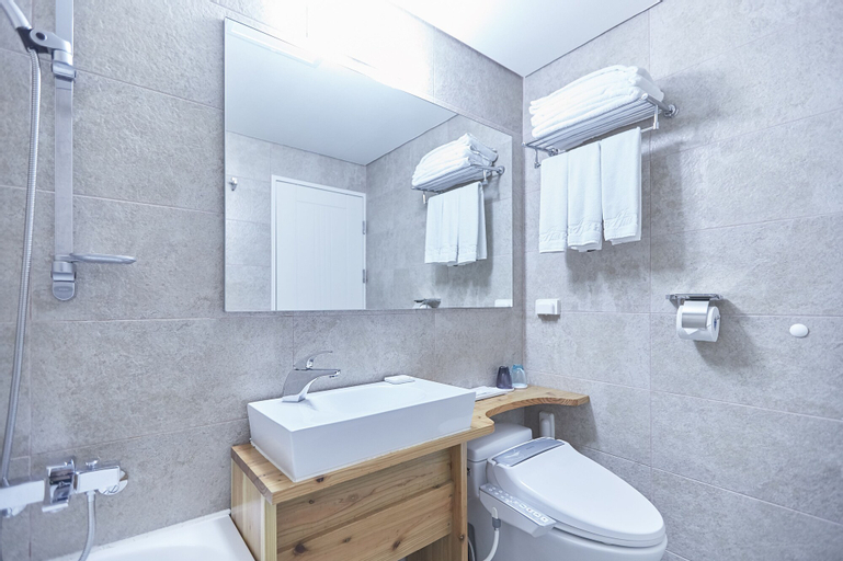 Bathroom 3