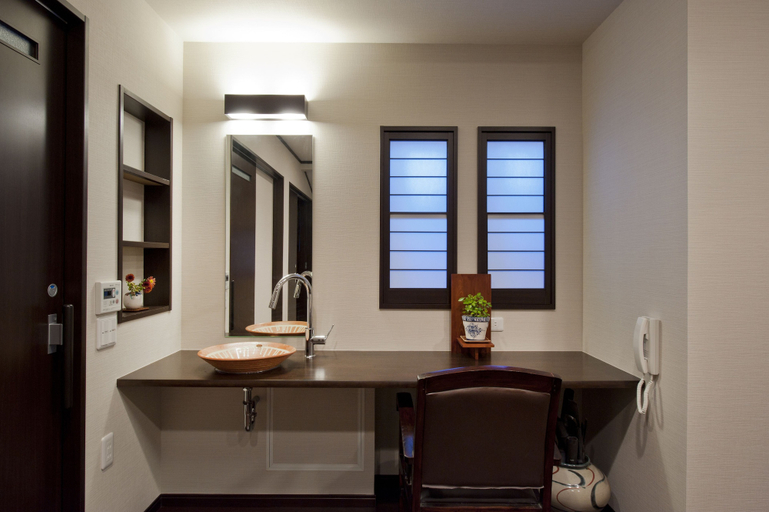 Bathroom 4, Hinoderyokan, Ise