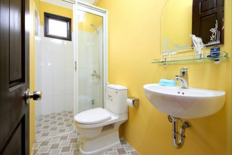 Bathroom 3, Hop Y Homestay, Hội An