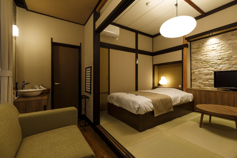 Bedroom 4, Hatori, Kaga
