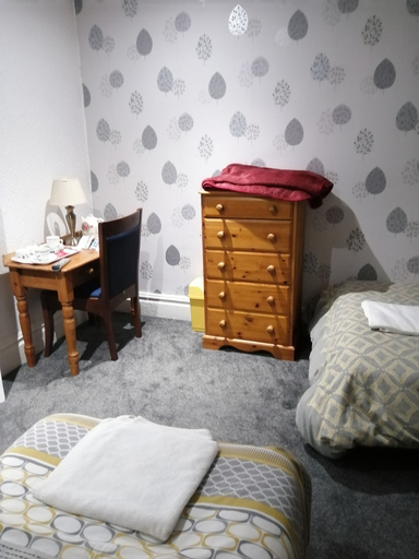 Bedroom 2, White Lodge In, Blackpool