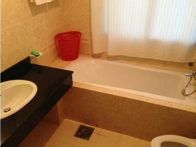 Bathroom, Nha Khach Tien Giang, Mỹ Tho