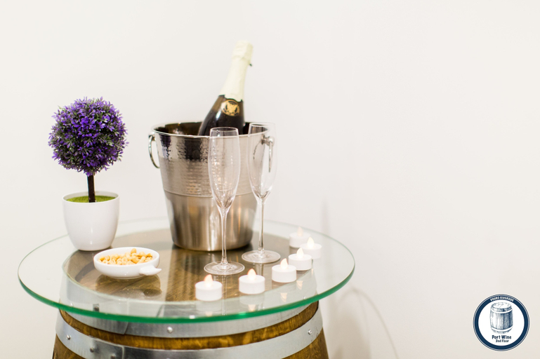 Food & Drinks 5, Douro Riverside Apartments, Vila Nova de Gaia