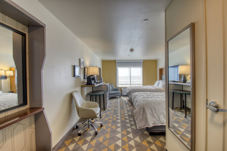 Bedroom 5, Holiday Inn APPLETON by IHG, Outagamie