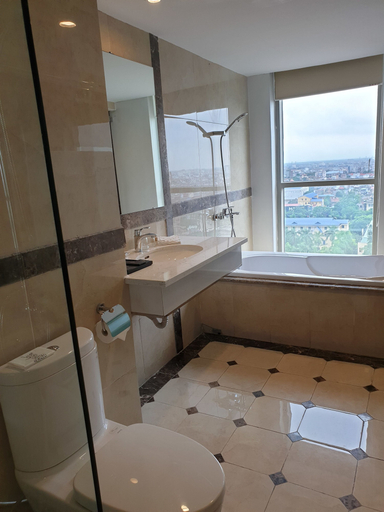 Bathroom 5, Imperial Boat Hotel, Hồng Bàng