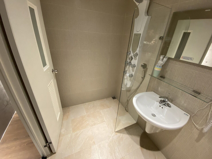 Bathroom 4, M Taipei Hotel, Taipei City