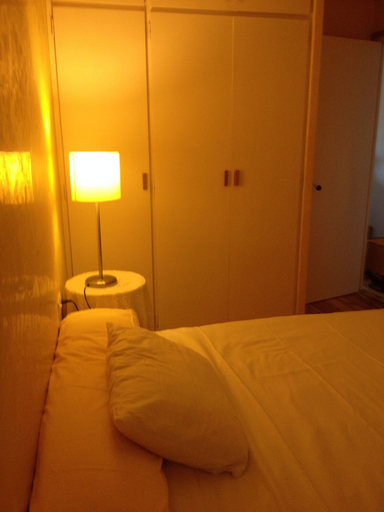 Bedroom, Plaça Vedruna, Girona