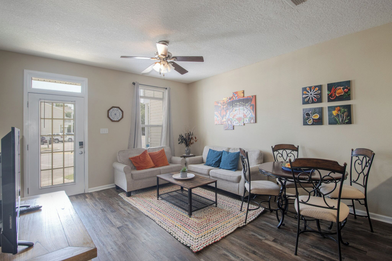 Others 4, Century Oaks Townhome, Harrison