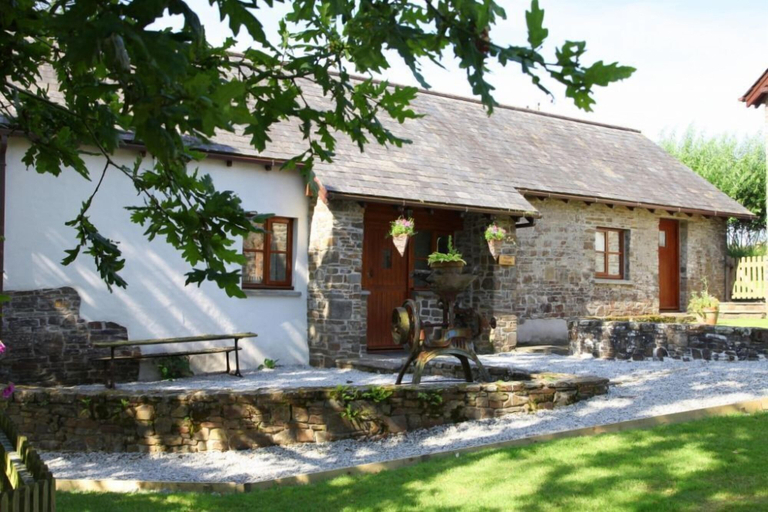 Exterior & Views 2, Birchill Farm Holiday Cottages, Devon