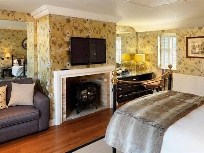 Bedroom 2, The Crown Inn, Northamptonshire