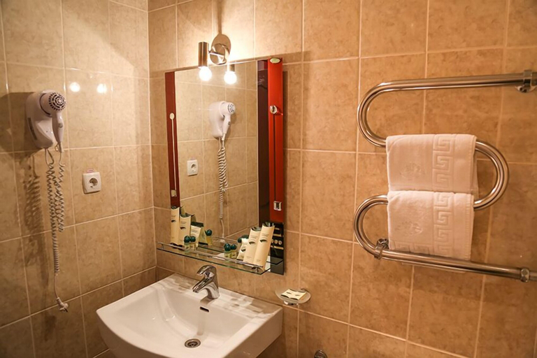 Bathroom 3, Volna Hotel, Samara
