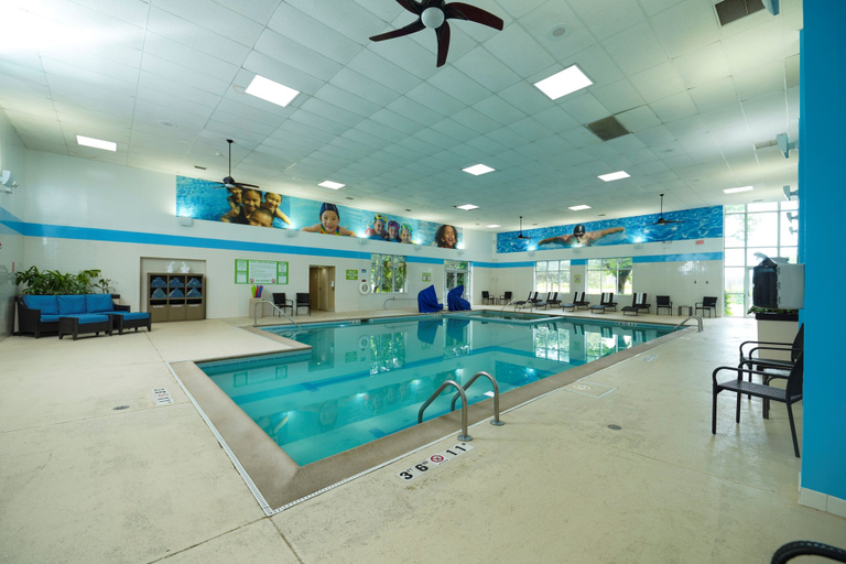 Sport & Beauty 2, Holiday Inn & Suites CHICAGO-CAROL STREAM (WHEATON) by IHG, Dupage