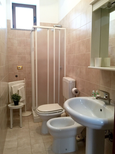 Bathroom 5, Mamamia #Lipari, Messina