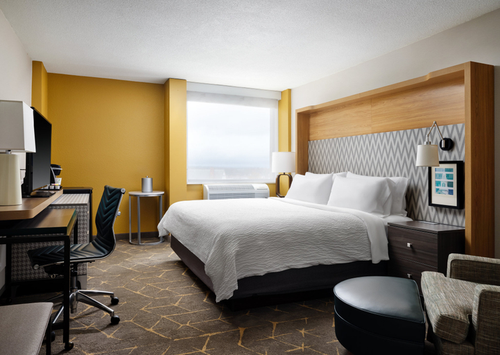 Bedroom 2, Holiday Inn BOSTON-DEDHAM HTL & CONF CTR by IHG, Norfolk