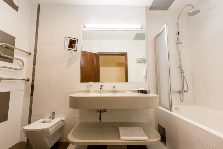 Bathroom 3, Arcadia Hotel, Sochi gorsovet