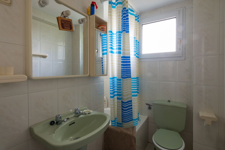 Bathroom, Apartamento Estupendas Vistas a la Costa by SH, Vizcaya