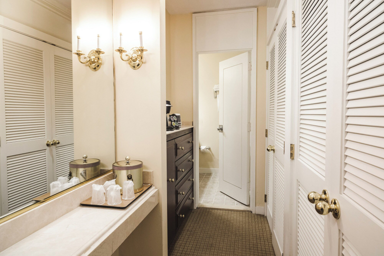 Bathroom 4, Griffin Hotel, an official Colonial Williamsburg Hotel, Williamsburg