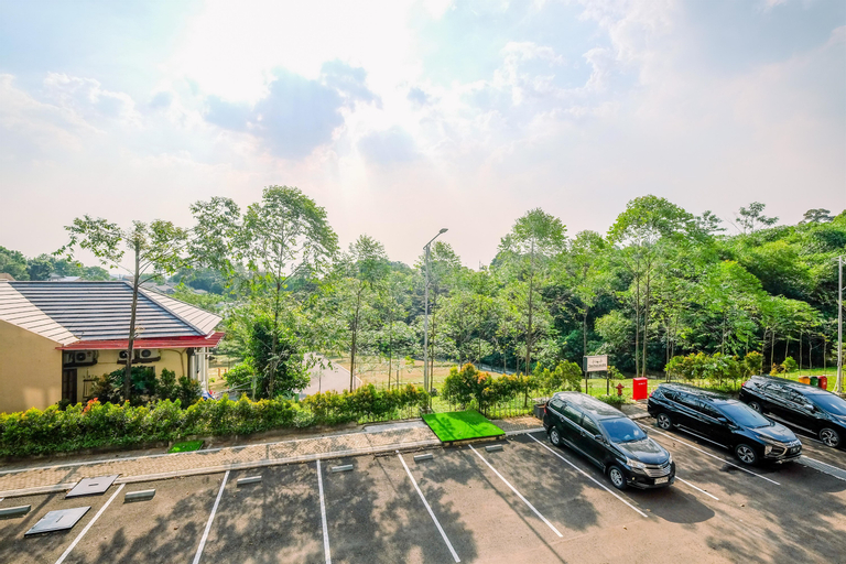 Exterior & Views, Best Deal and Homey 2BR Royal Heights Apartment By Travelio, Bogor