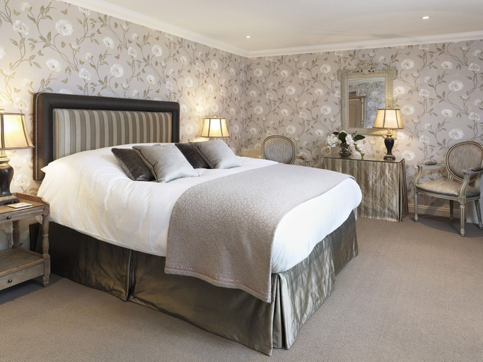 Bedroom 2, The Crown Inn, Northamptonshire