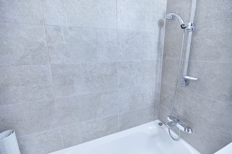 Bathroom 4