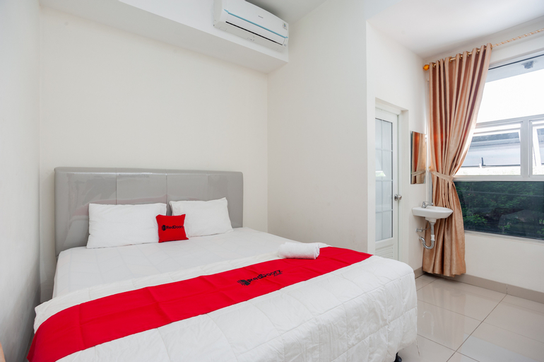 Bedroom 8