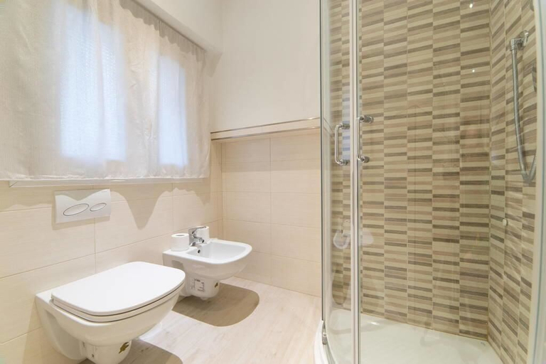 Bathroom 4, La Casa Nel Borgo Sul Lago, Brescia