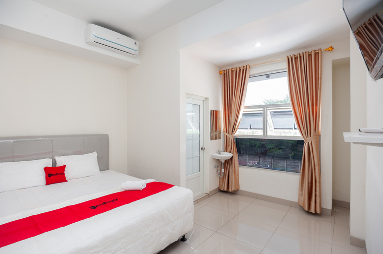Bedroom 18