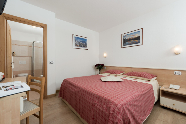 Bedroom 4, Hotel Garnì Ciamorc, Trento