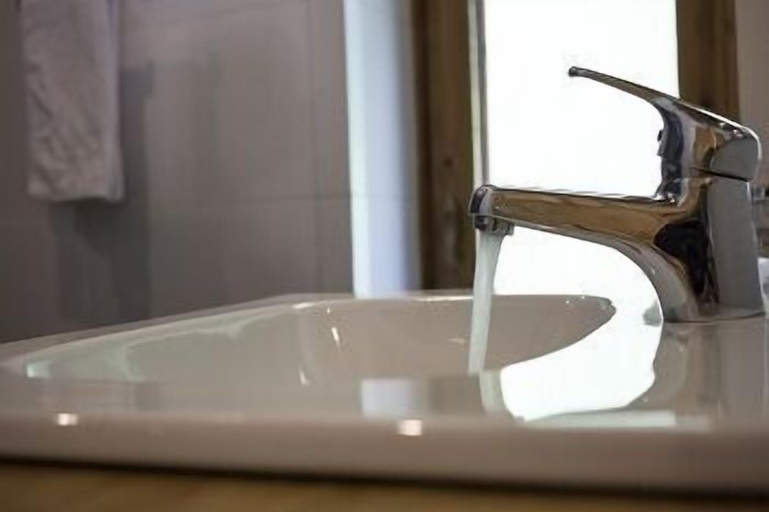 Bathroom 4, Zone Connect by the Park Manali, Kullu
