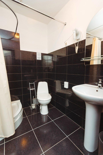Bathroom 4, YouPiter studios, Sankt-Peterburg gorsovet