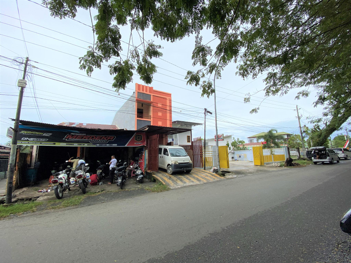 Others 5, RedDoorz near GOR Lagaligo Palopo, Palopo