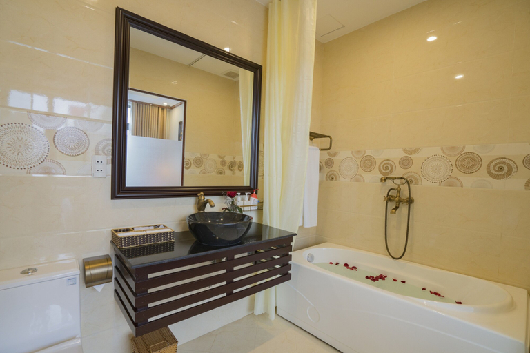 Bathroom 5, Hoi An Discovery Villa, Da Nang