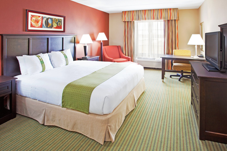 Bedroom 4, Holiday Inn MIDLAND by IHG, Midland