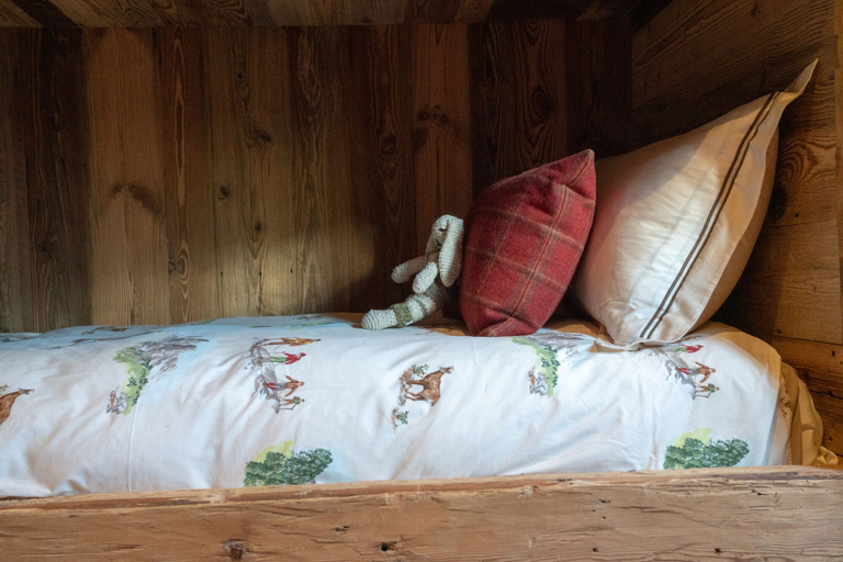 Bedroom 3, Eleven Chalet Hibou, Savoie