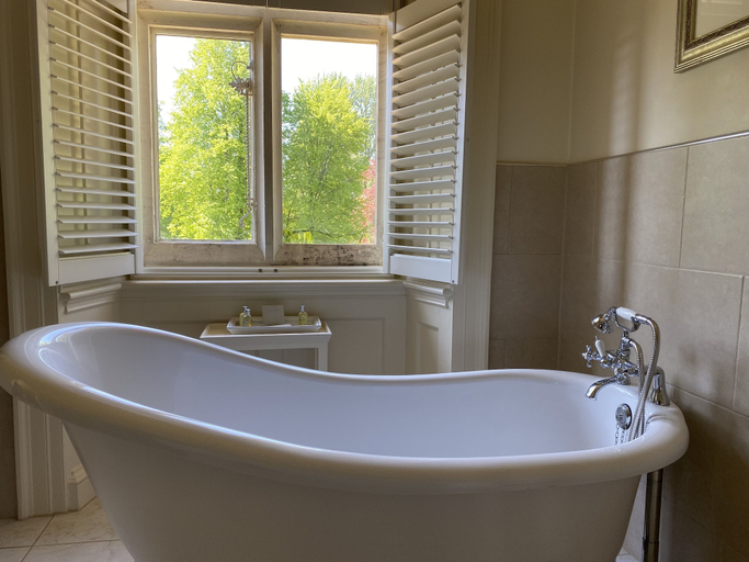 Bathroom 4, The Slaughters Manor House, Gloucestershire