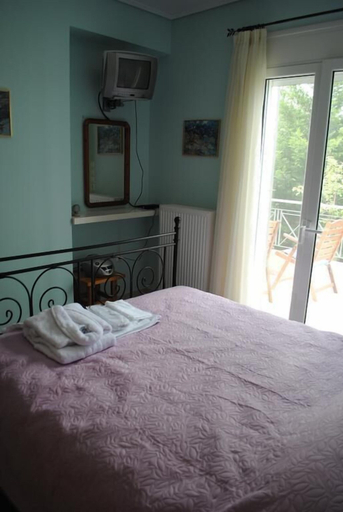 Bedroom 5, Skroponeria View Apartments, Central Greece