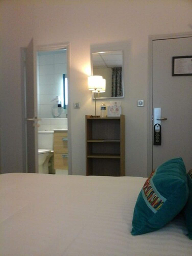 Bedroom 3, Hotel Carmin, Seine-Maritime