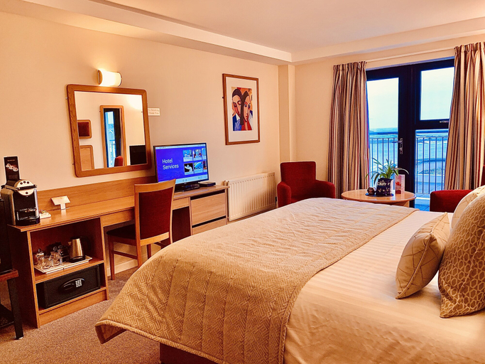 Bedroom 3, Bayview Hotel, Causeway Coast and Glens