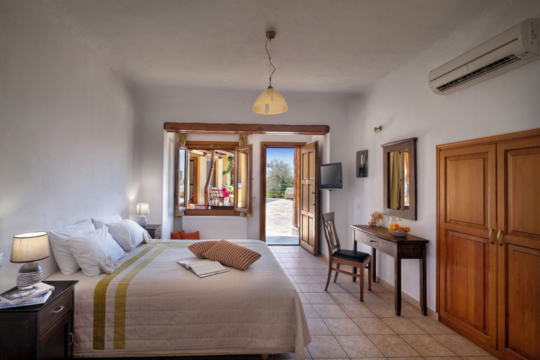 Bedroom 2, Hotel Alkifron Kala Nera, Thessaly
