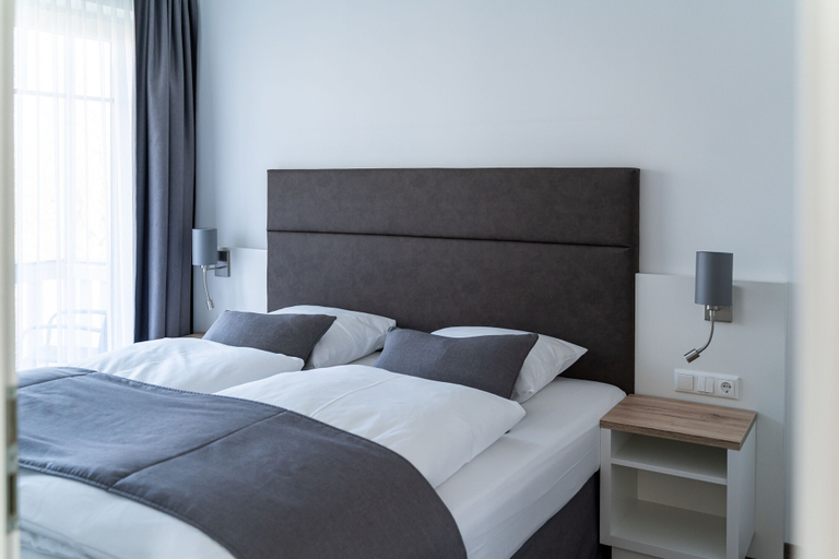 Bedroom 2, Strandhafer Aparthotel, Rostock